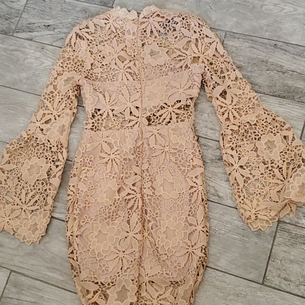 Floral lace bell sleeve dress sz 2 - Picture 7 of 10